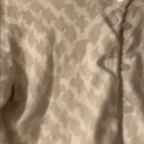 Cream and white geo sweater - Picture 2 of 2